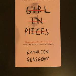 Girl in pieces av Kathleen Glasgow i bra skick. Använd gärna köp nu! Gratis frakt!