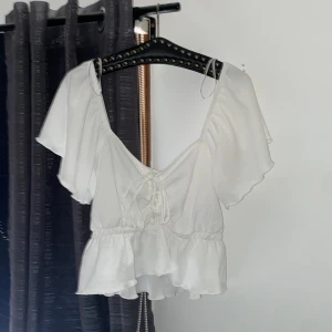 Topp - En fin topp som är stor i storleken! Endast testad! 