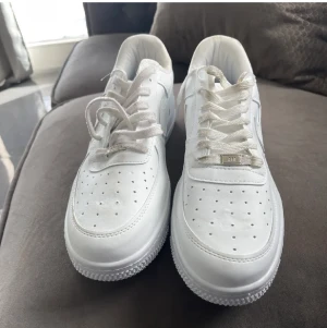 Skor - Storlek 42/43