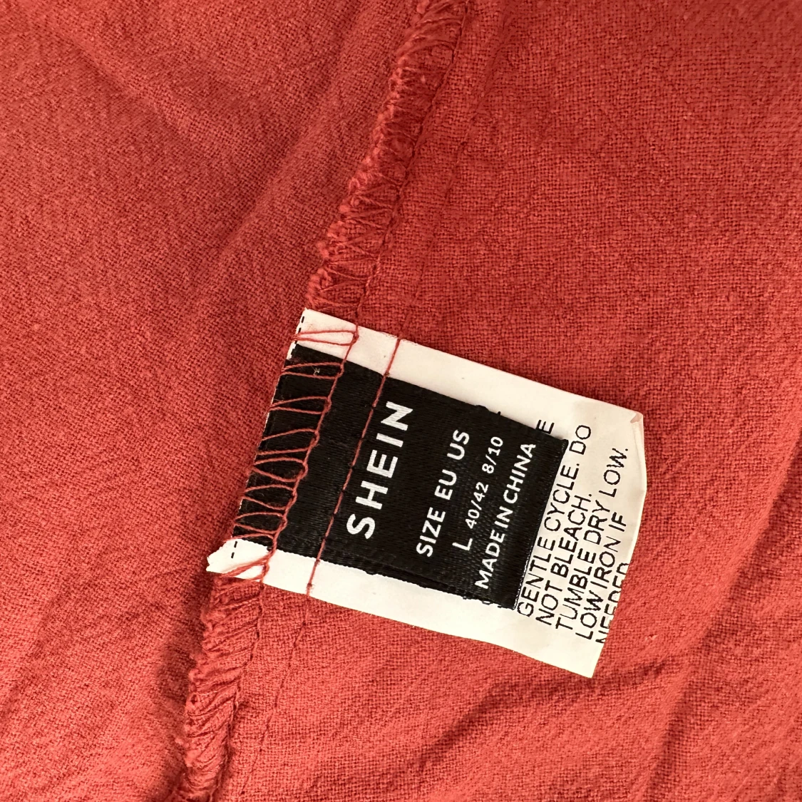 Oanvänd klänning  - 91