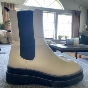 Boots från Ginatricot, supersköna boots i storlek 40. Använda fåtal gånger 😊