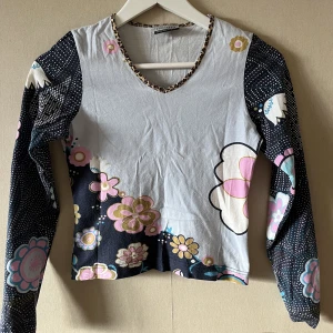 Långärmad vintage Y2k tröja - Storlek XS