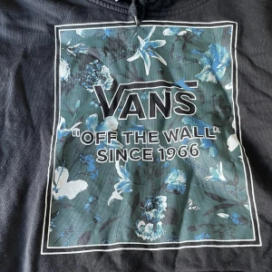 hoodie - vans hoodie, nyskick. använd ca 5 gånger