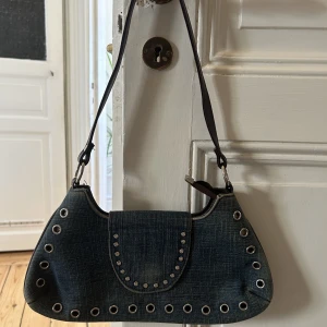 Väska  - Jeans väska i bra skick💙