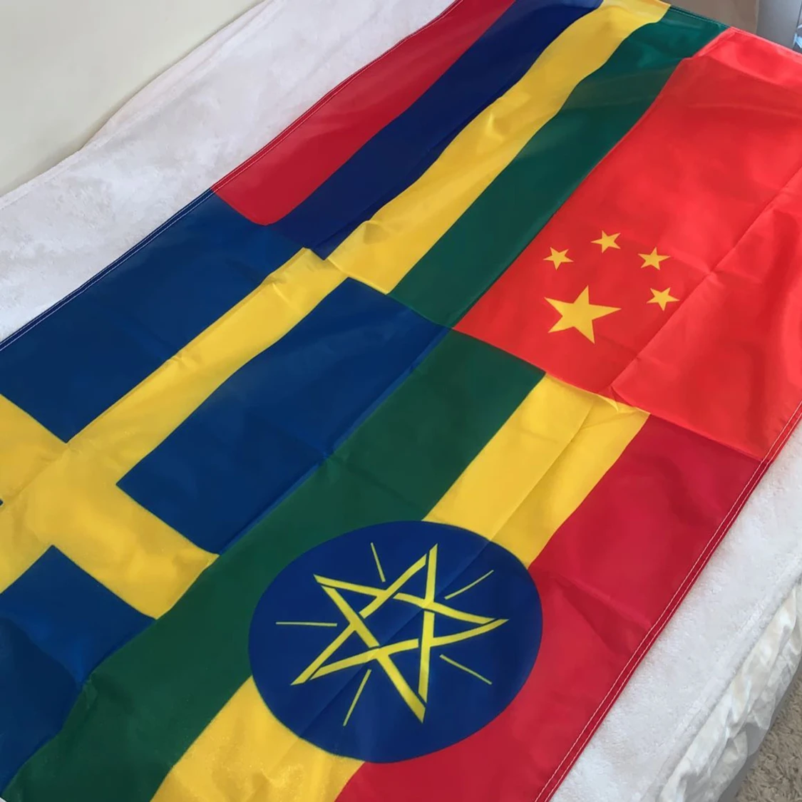 STUDENTFLAGGOR MED 4 LÄNDER - 90