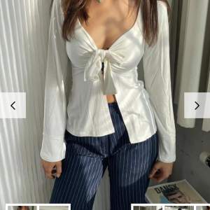 Söker maddy blouse från design by si i strl xs/s!!❤️❤️