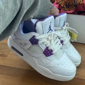 ”Jordan 4” - Size 36, anvvända en gång. Låda finnes ej.