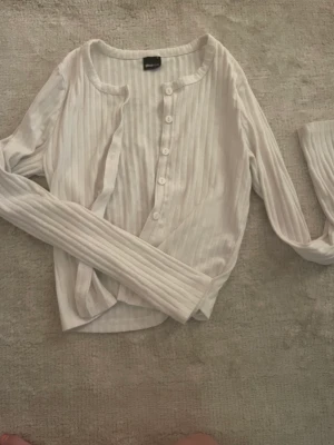 Gina kofta storlek s - 50kr + frakt 