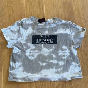 T-shirt  - Stranger things t-shirt, säljare för att den är för liten