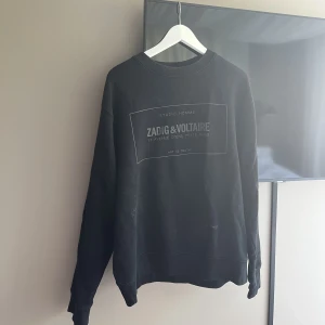 Sweatshirts  - Säljer denna tröja från Zadig & Voltare!Så fin och perfekt en sen sommarkväll💘Storlek M men är overzised