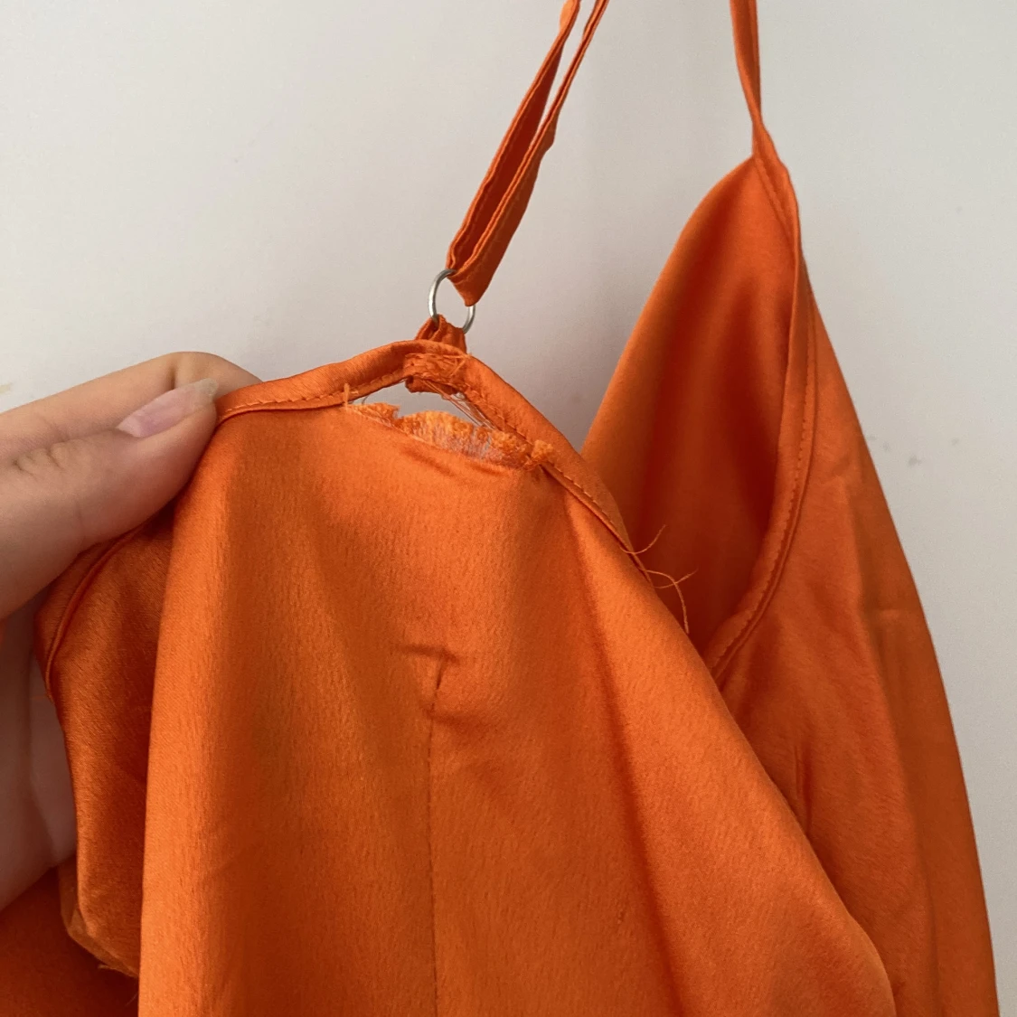 Orange satinklänning  - 91