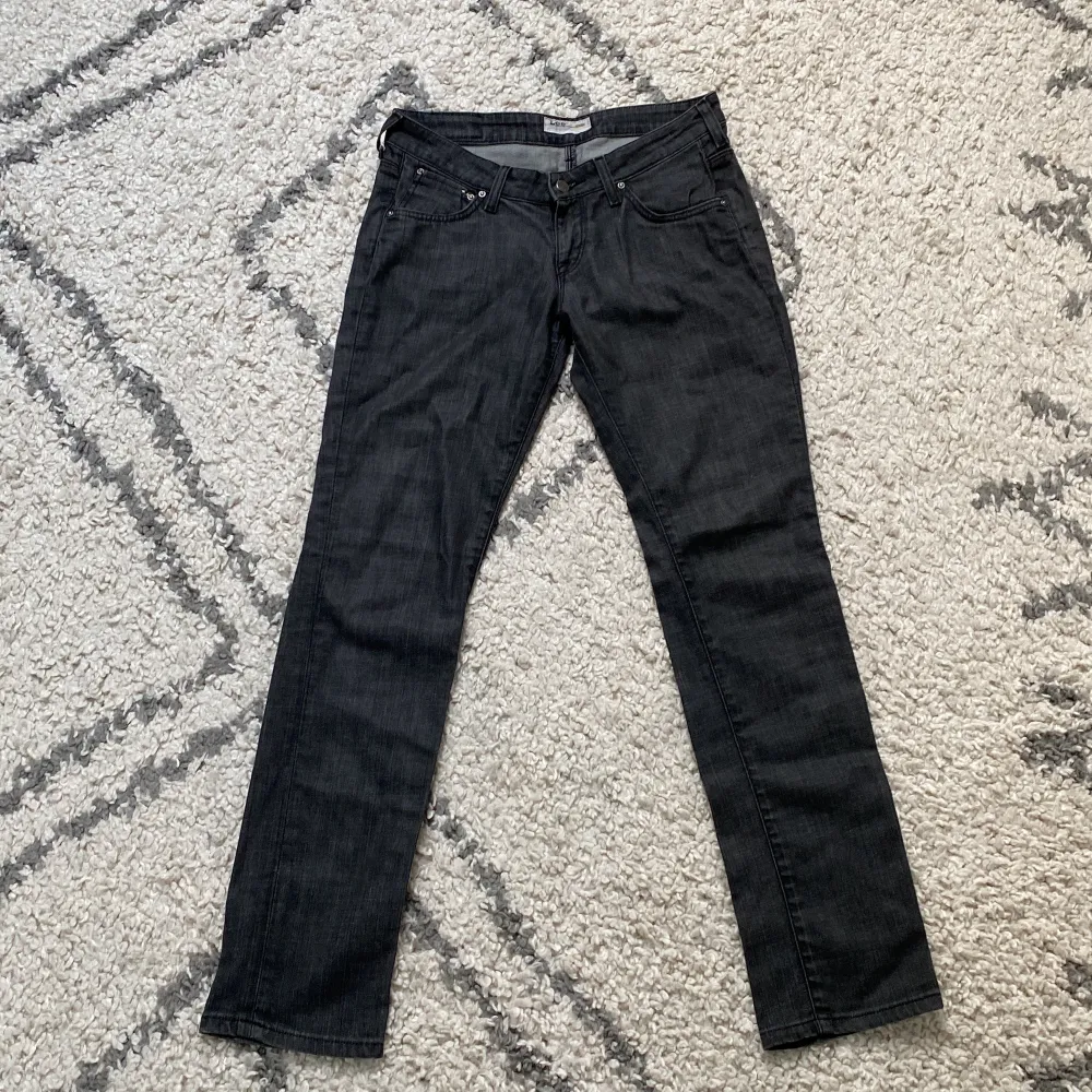 Skitsnygga Lågmidjade Lee jeans i storlek W28 L31☀️ Fint skick!!. Jeans & Byxor.