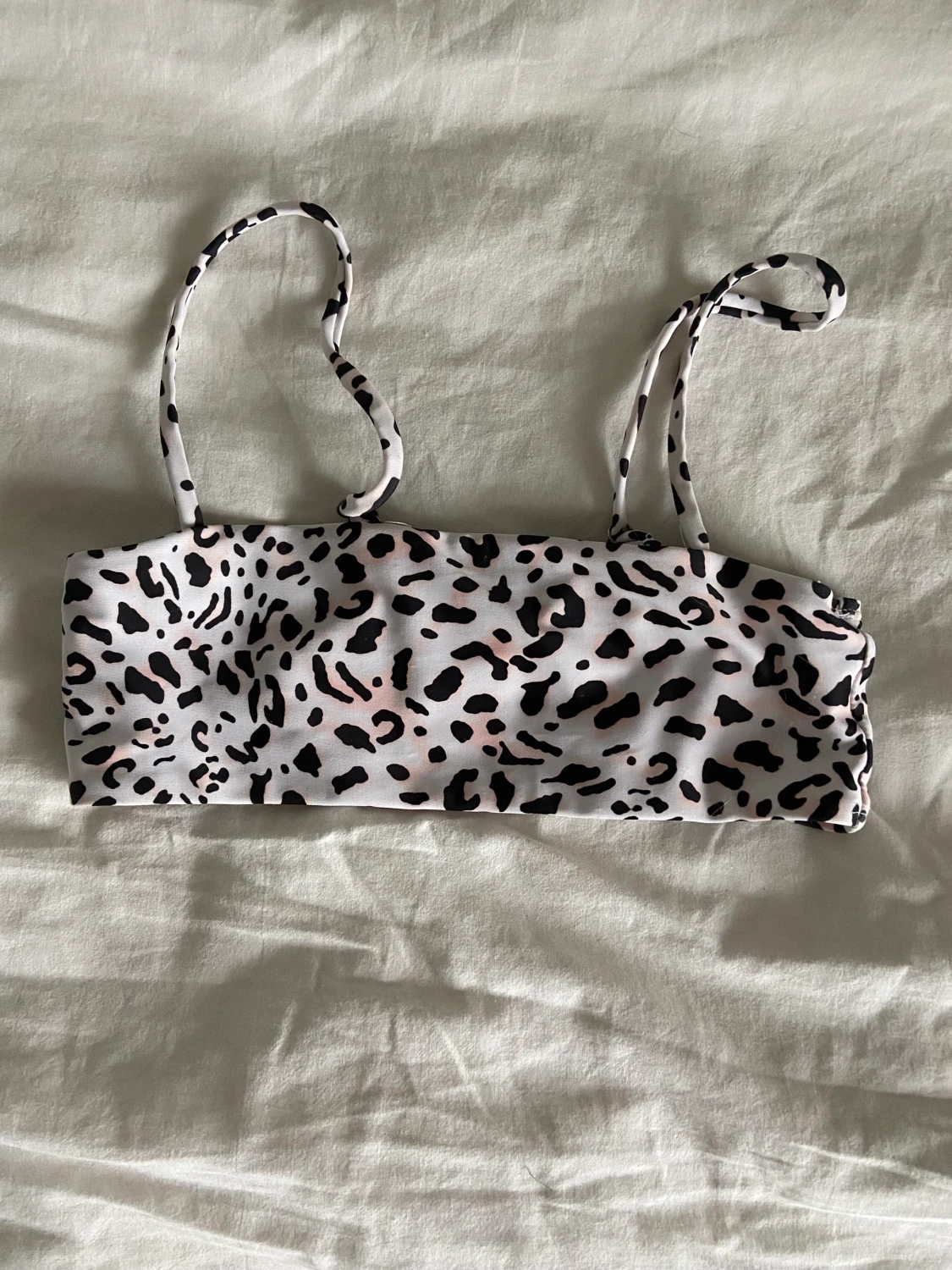 Leopardmönstrad Bikiniöverdel