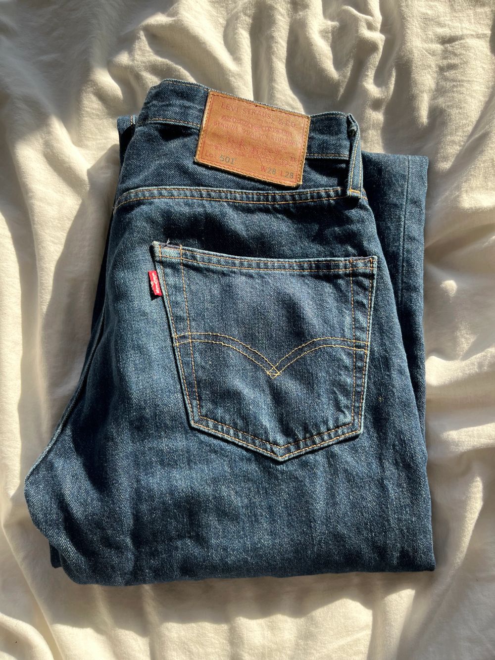 Marinblå Levis jeans - Levi's | Plick Second Hand