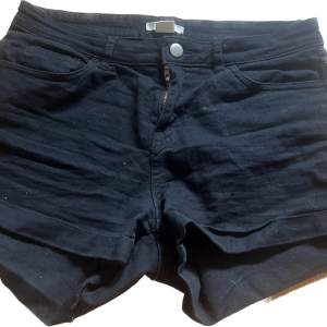 Jeans shorts från hm basic svart