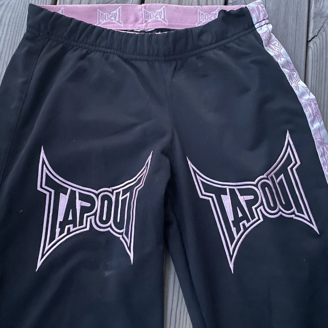 Byxor med tryck.  - 90