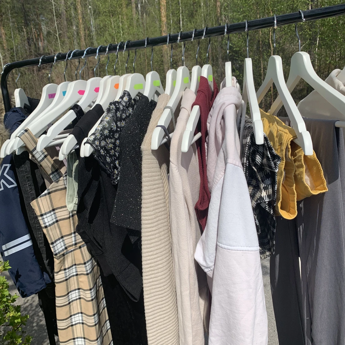 Massvis med kläder! UTFÖRSÄLJNING 