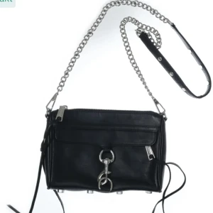 Rebecca Minkoff väska - Säljer min Rebecca Minkoff väska då den inte kommer till användning. Väskan är i läder i  oanvänt skick, dustbag medföljer.  Bredd: 34 cm Höjd: 14 cm Djup: 4 cm