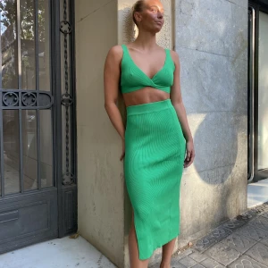 Grönt set - Grönt set från Zara i jättebra skick 💚 Ribbat material 💚