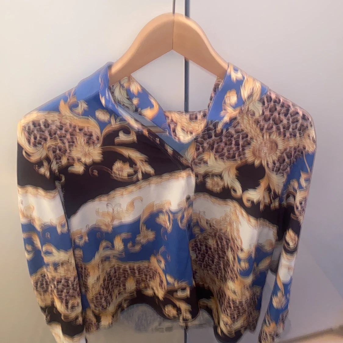 Fin blus som passar till allt  - 90