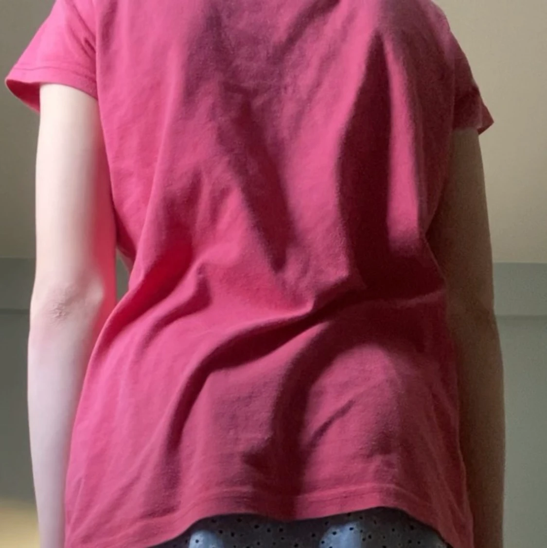 En röd T-shirt - 90