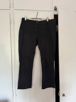 Chinos - Mörkblå trekvarsshorts