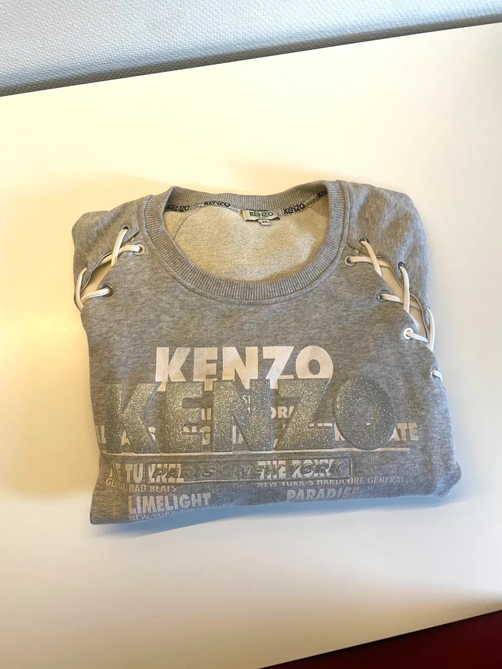 Kenzo tröja i storlek M . Tröjor & Koftor.