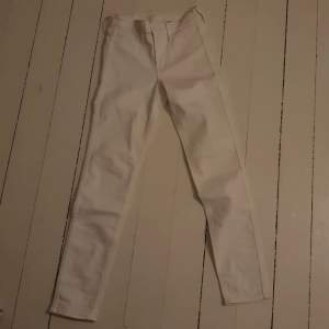 Vita jeans storlek XS från h&m