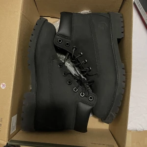 Timberland  - Säljer min timberland eftersom jag knappt använda den, priset kan diskuteras 