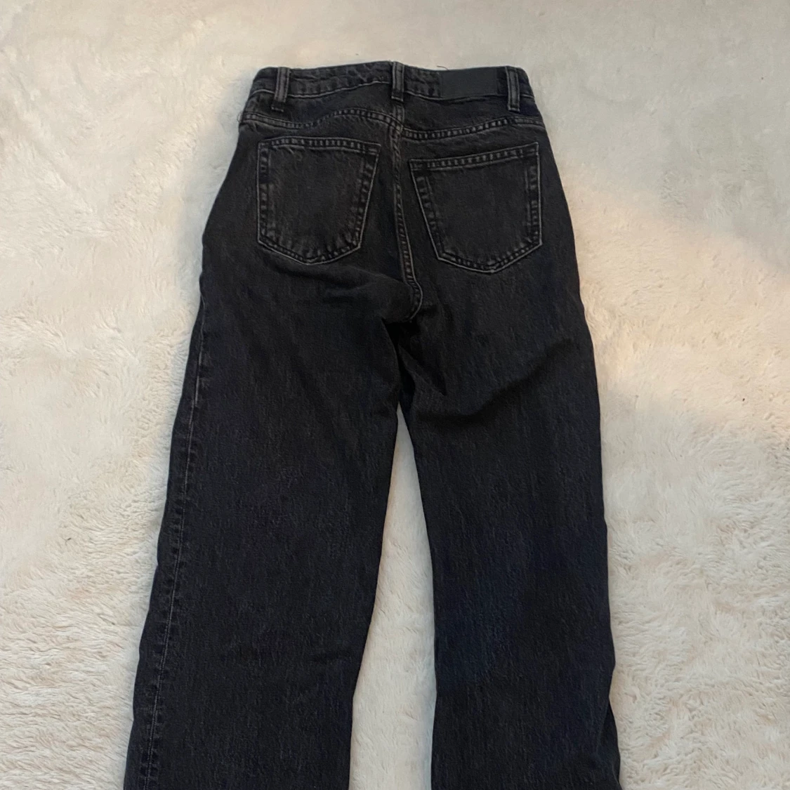 svarta baggy jeans