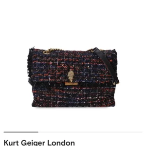 Kurt geiger väska - Säljer min superfina Kurt Geiger väska då den inte längre kommer till användning.