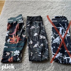 Stranger tights  - Två par fina tights i fint skick (((dem i marmor är sålda!!!))). Köpta för ca 700kr st och man kan köpa enskilt vilken man söker. Säljer för ca 450kr st Pris kan diskuteras