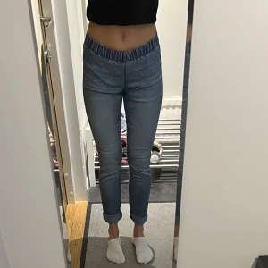 Jeggings  - Jeggings från H&M i 36. Använda några gånger. 