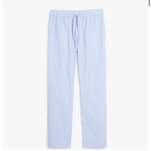 Pyjamas byxor - Säljer dessa jätte fina pyjamas byxor💙💙 200 inkl frakt! Skriv för fler bilder eller frågor😊
