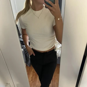 Nakd top stl s  - Oanvänd top från Nakd stl s men snörning på sidorna 