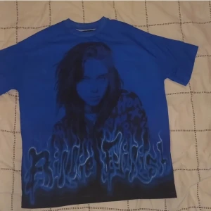 Billie eilish tröja - Billie eilish merch! Priset kan diskuteras! ❤️