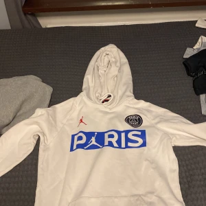 Psg hoodie - fint skick