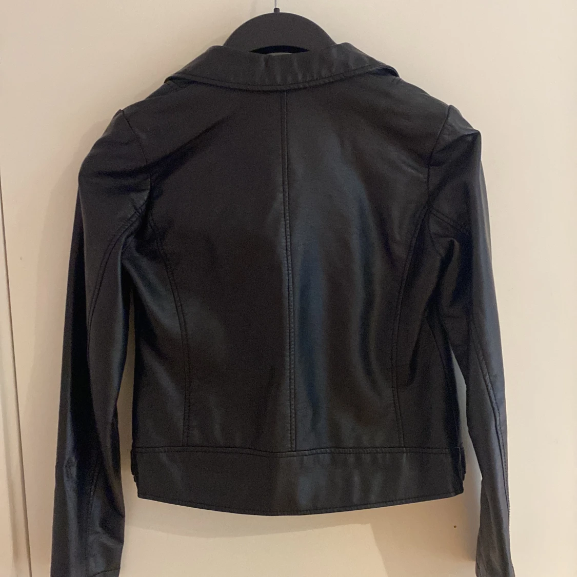 Svart Skinnjacka  - 90