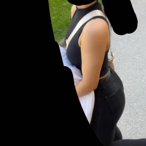 Ribbad tröja - zara - Svart ribbad tröja, storlek M-L men passar S