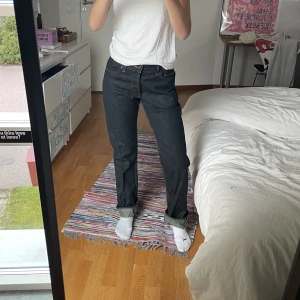 Jeans - Mörkblå jeans från J.Lindeberg, köpta secondhand