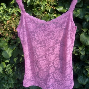 2000s tight mesh top - Jättegullig, lite tight på mig bara🧚🏻‍♀️🫶