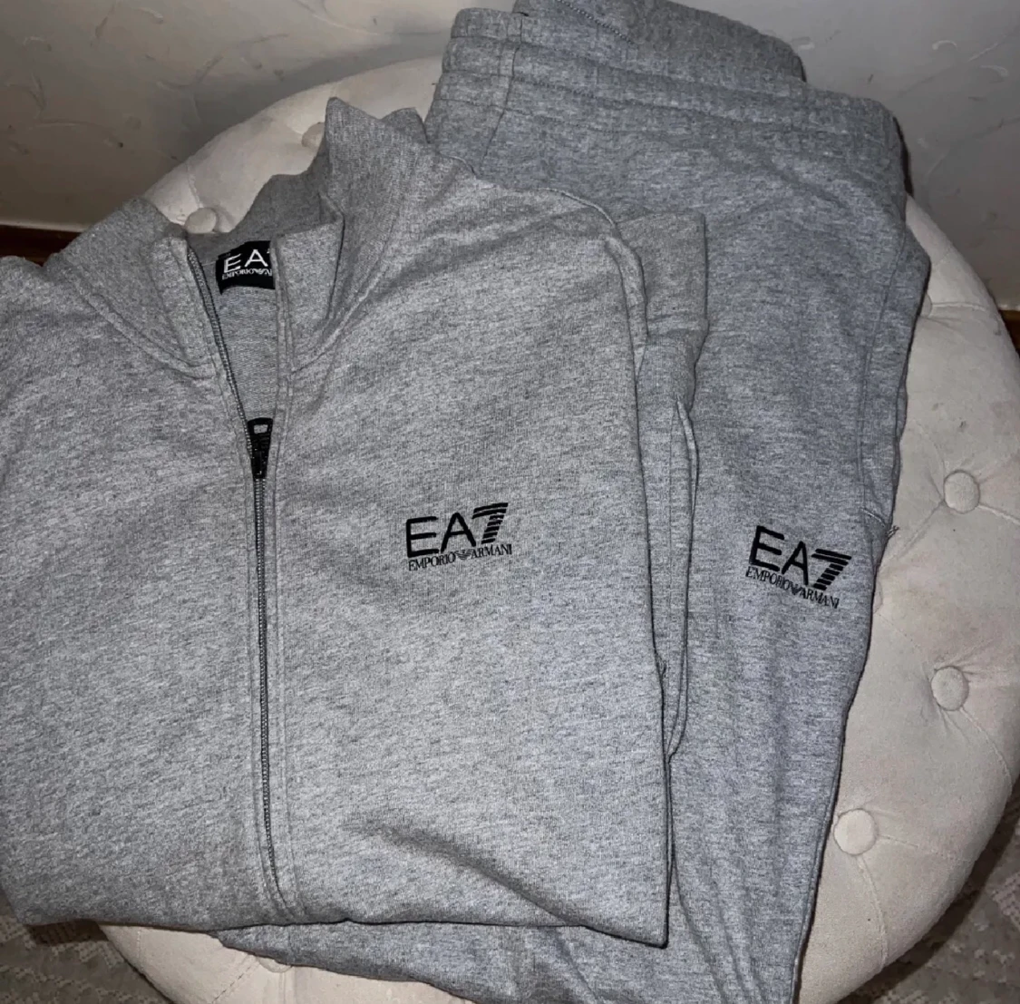 Armani sett till bästa pris