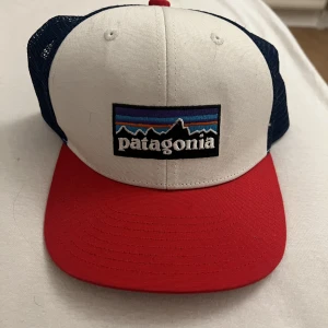 Keps🤍 - Keps som är använd 2 ggr och är i nyskick!!🤍