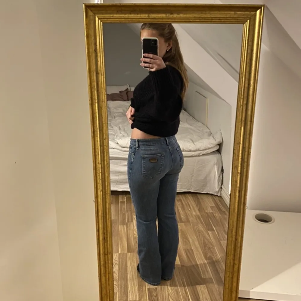 Snygga jeans från Wrangler i bra skick!🤩🙌. Jeans & Byxor.