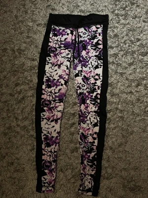 Träningsbyxor  - Dom är oanvändna.  Får alla för 70kr 