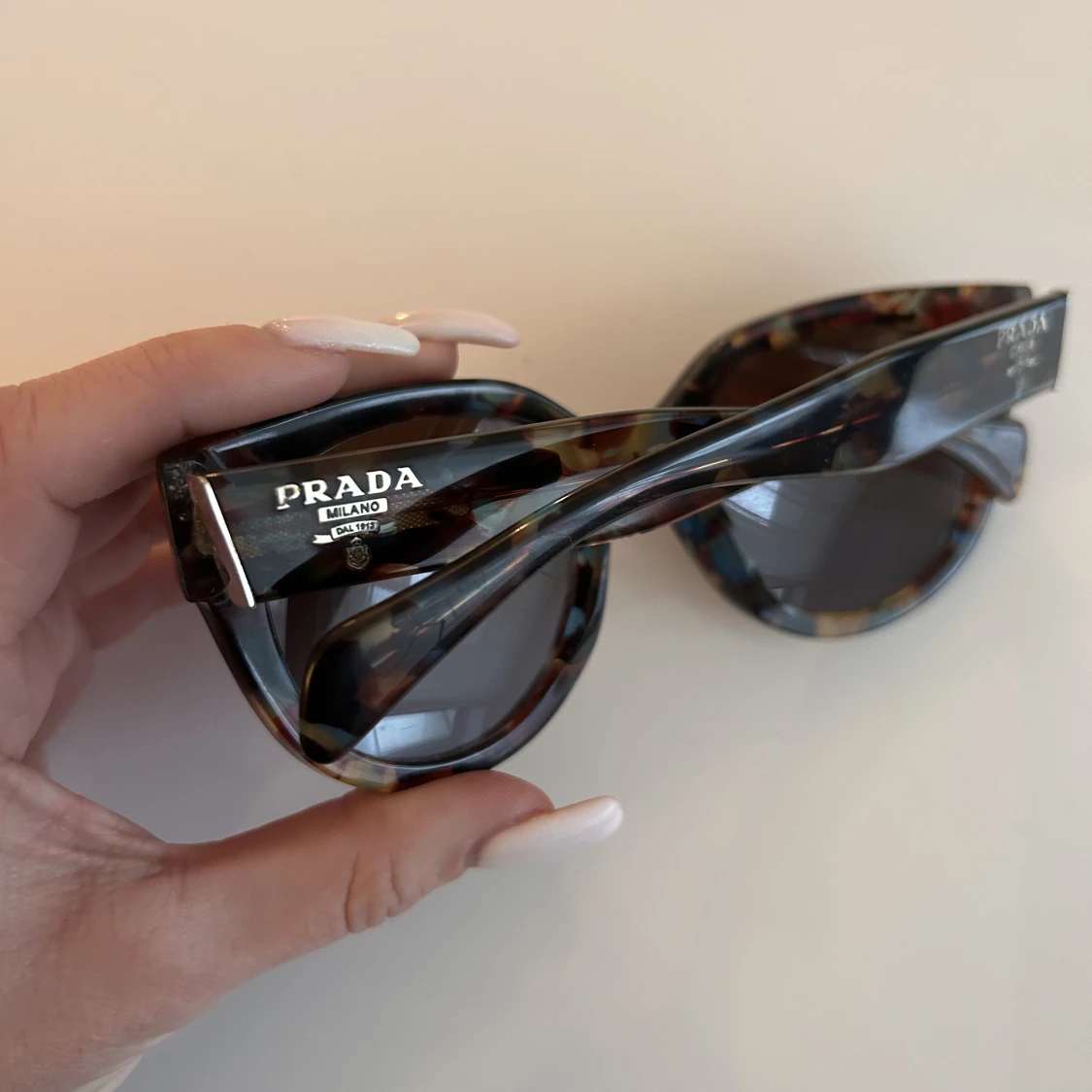 prada sunglasses  - 90
