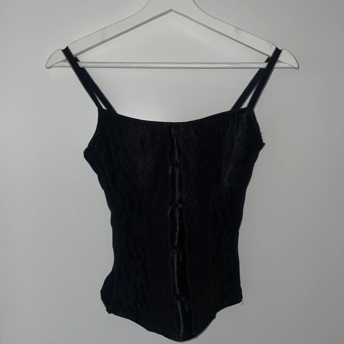 Svart korsett i spets - 90