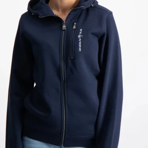 sail racing kofta  - sail racing kofta i bra skick. använd ett fåtal gånger. orginal pris 999kr.  