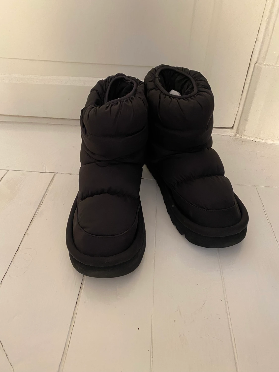 Moon boots-liknande svarta höstskor - 90