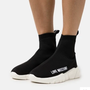 Love Moschino skor  - Skor från Love Moschino, använda endast 1-2 gånger och är i bra skick.